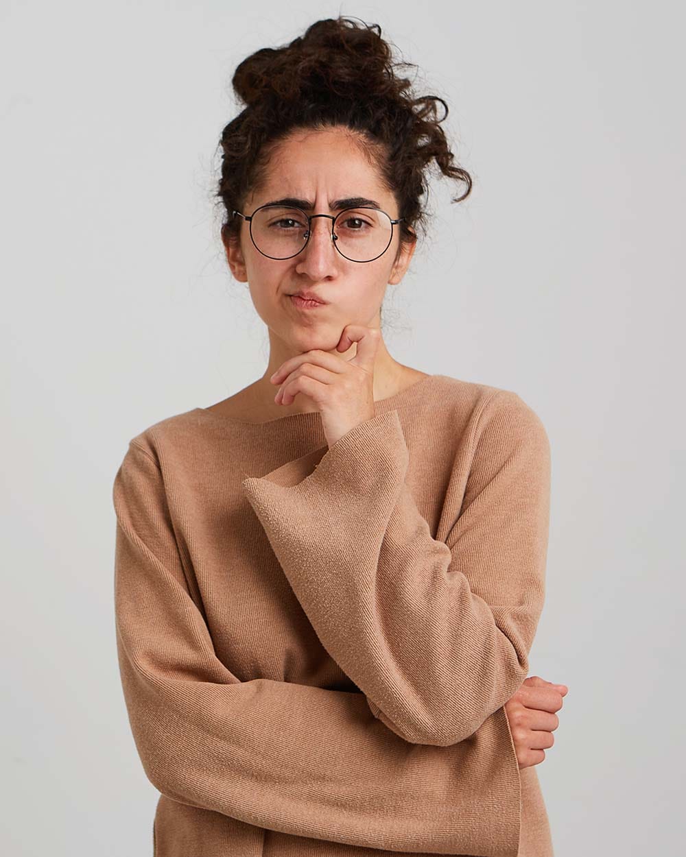 beautiful-young-woman-student-with-bun-of-dark-cur-YTUNSQR.jpg beautiful-young-woman-student-with-bun-of-dark-cur-YTUNSQR.jpg